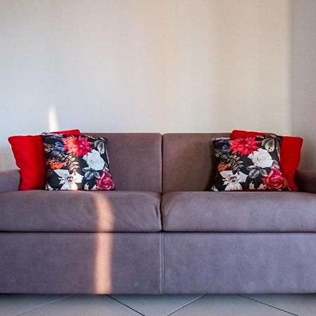 Ferienwohnung Residenza Oleandro Desenzano del Garda Exterior foto