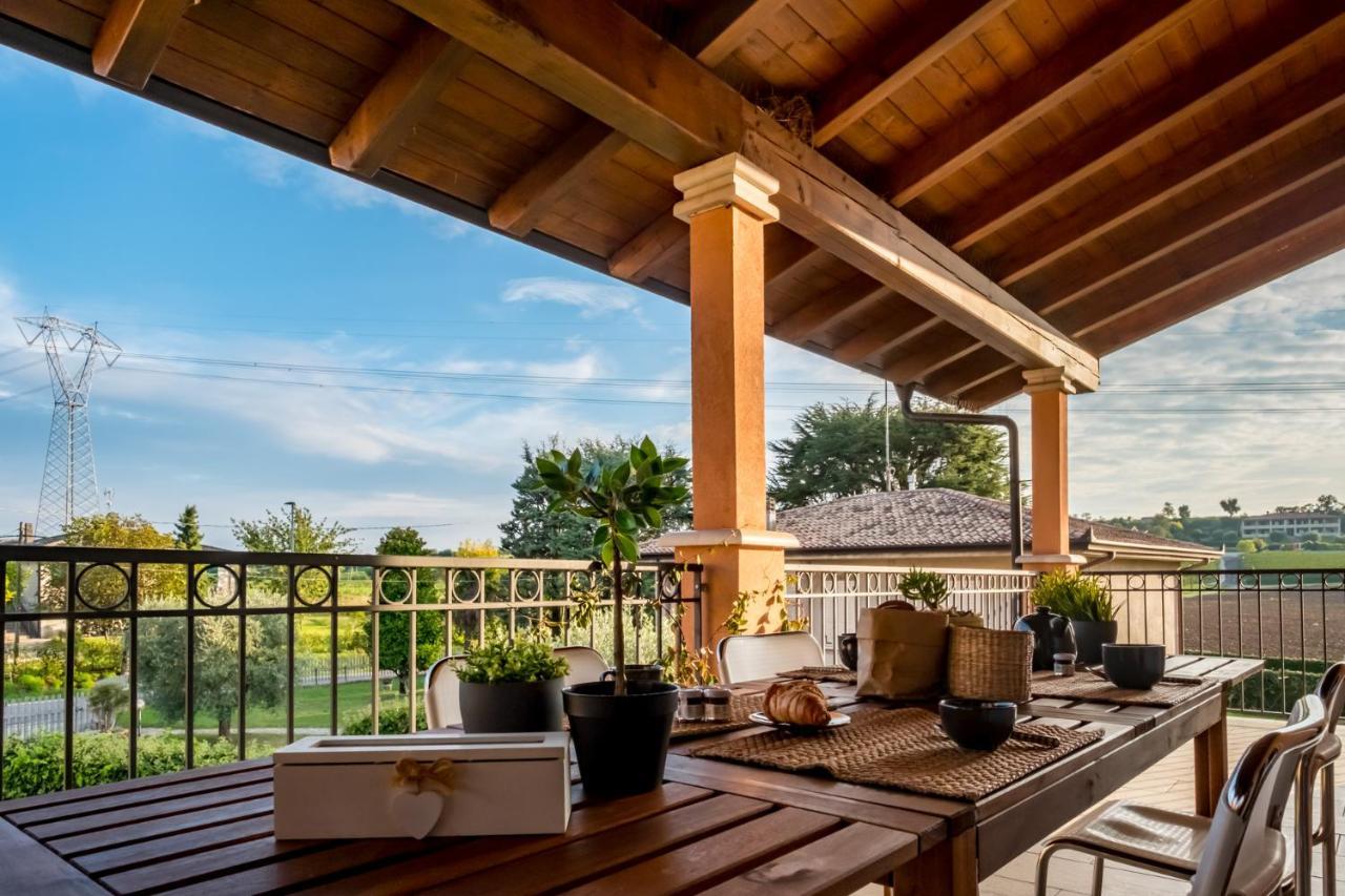 Ferienwohnung Residenza Oleandro Desenzano del Garda Exterior foto