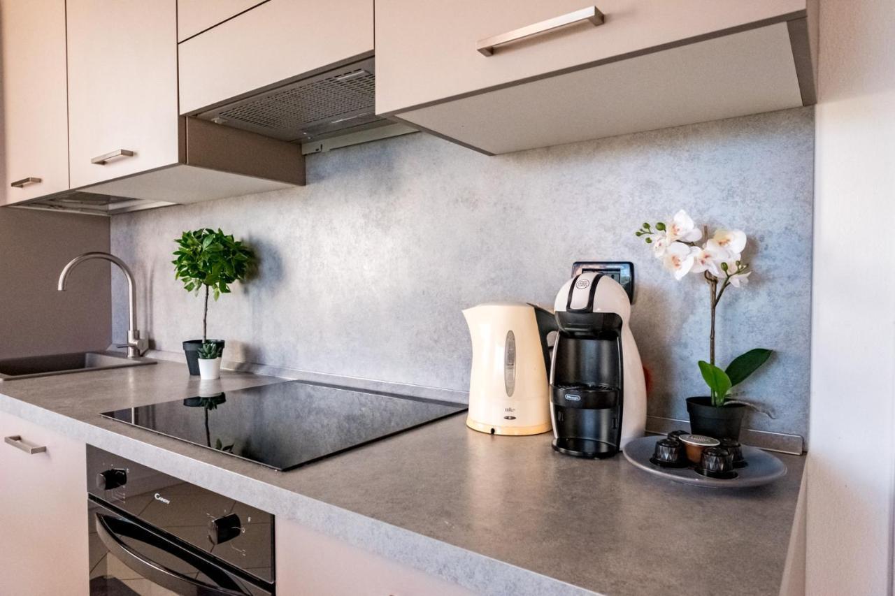 Ferienwohnung Residenza Oleandro Desenzano del Garda Exterior foto