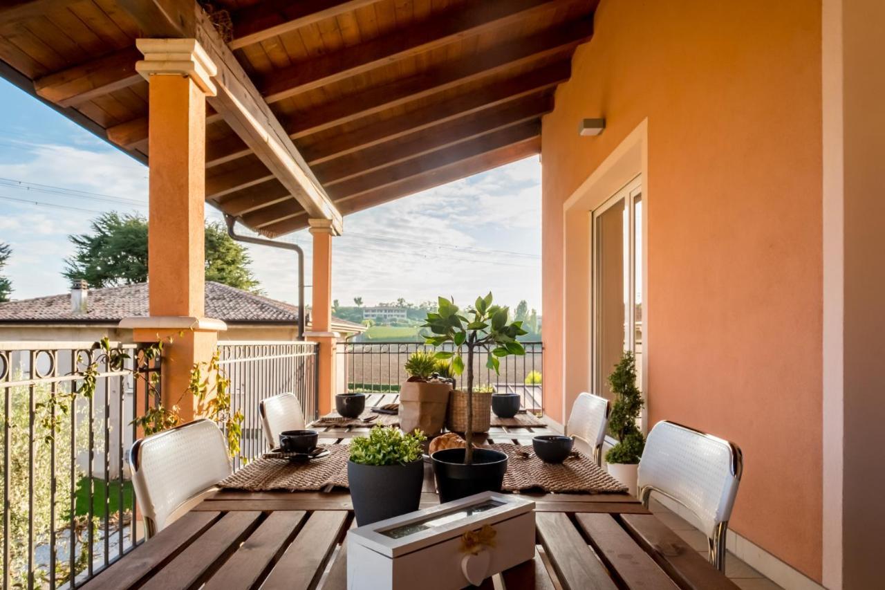 Ferienwohnung Residenza Oleandro Desenzano del Garda Exterior foto