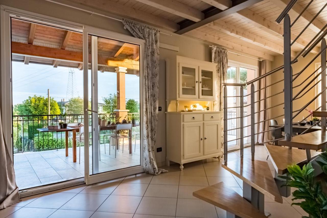 Ferienwohnung Residenza Oleandro Desenzano del Garda Exterior foto