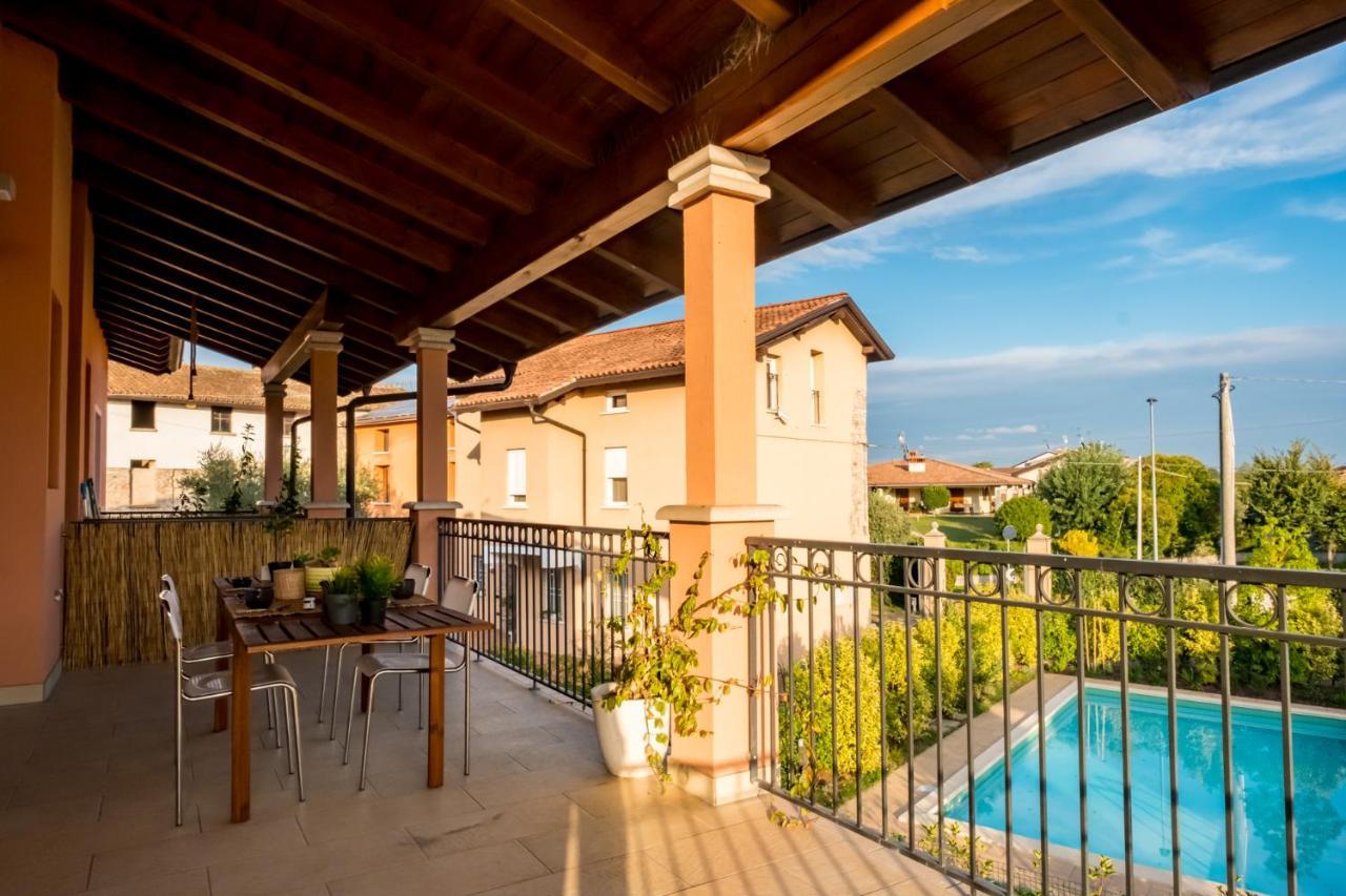 Ferienwohnung Residenza Oleandro Desenzano del Garda Exterior foto