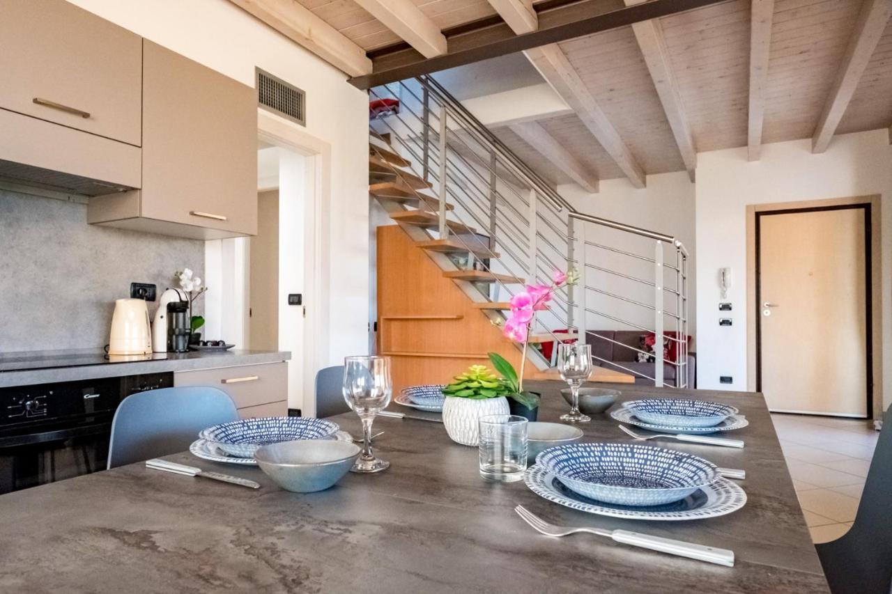 Ferienwohnung Residenza Oleandro Desenzano del Garda Exterior foto