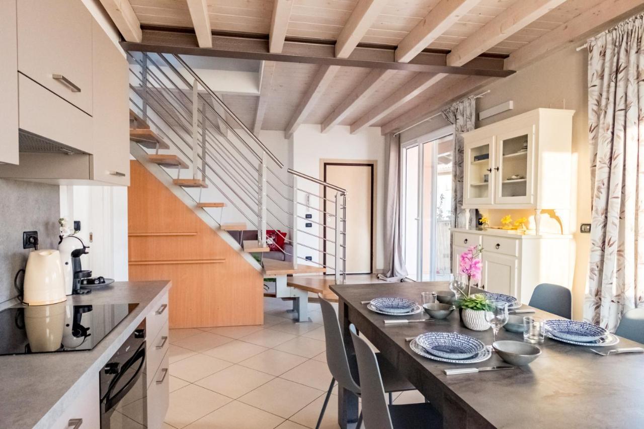 Ferienwohnung Residenza Oleandro Desenzano del Garda Exterior foto